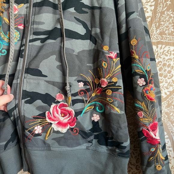 Johnny Was SHULA Modern Zip Up Hoodie in Camo - Picture 3 of 7